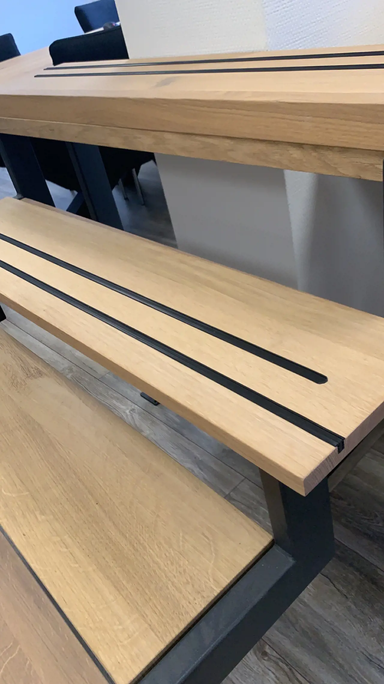 Massief eiken traptreden met antislip strip